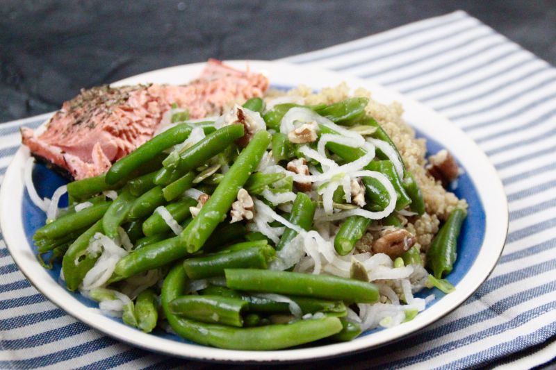 Green bean and daikon radish salad