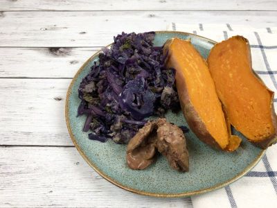 Red cabbage with turkey