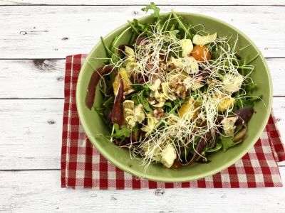 Orange pecan salad